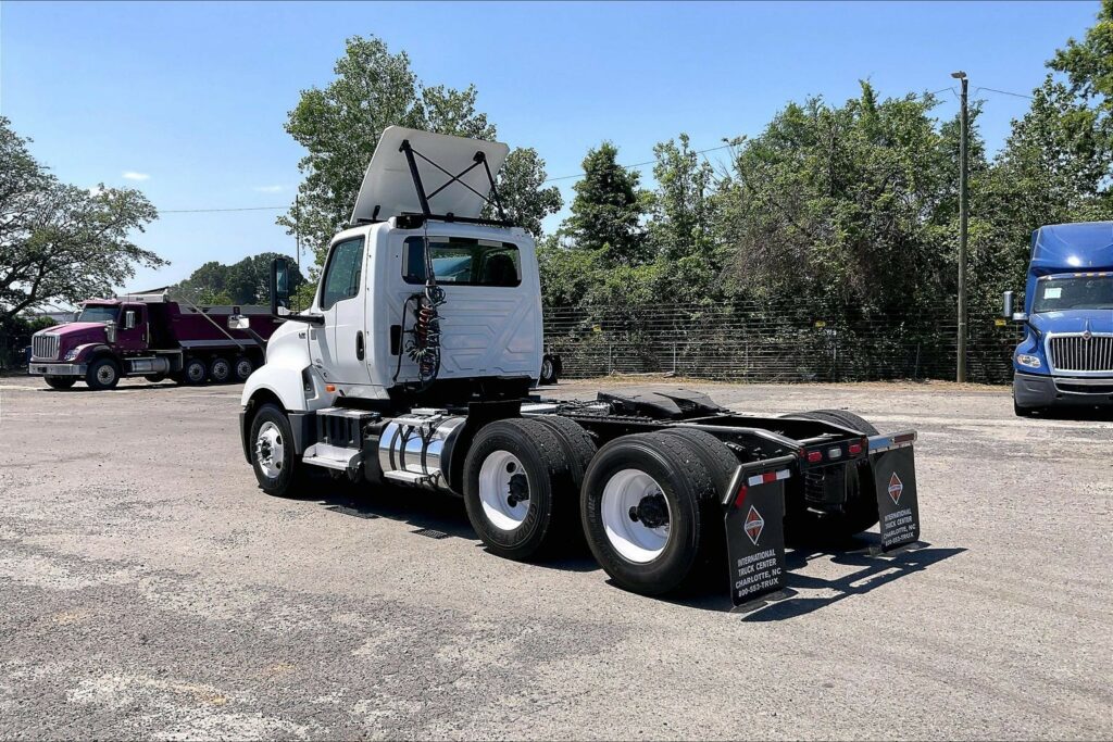 2021 CUM LT625 6×4 Day Cab