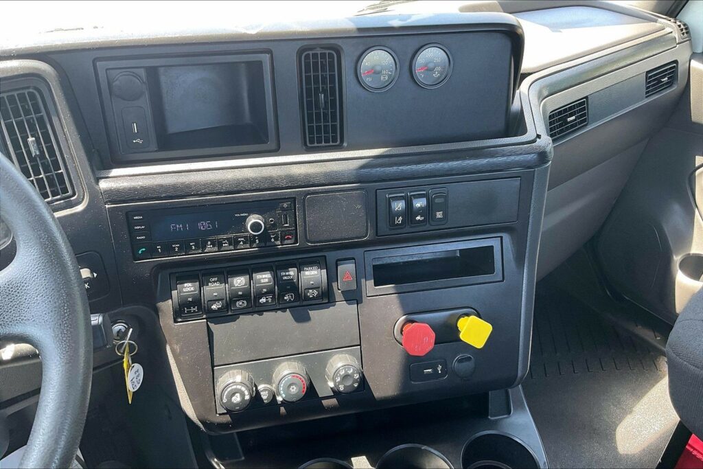 2021 CUM LT625 6×4 Day Cab