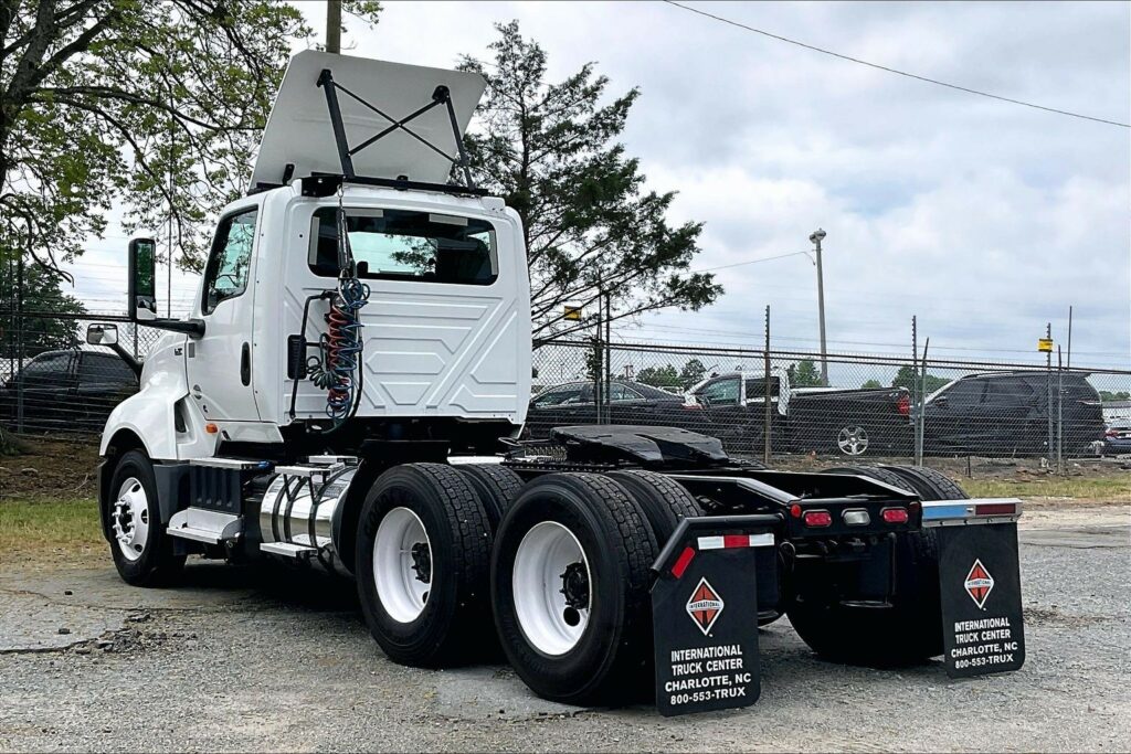 2021 CUM LT625 6×4 Day Cab