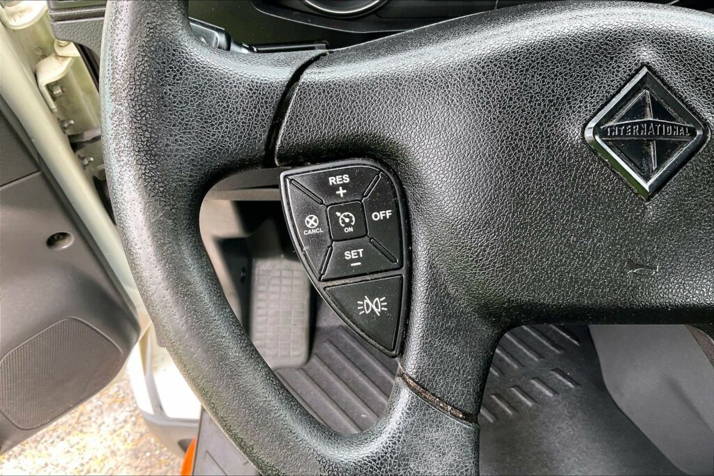 2021 CUM LT625 6×4 Day Cab