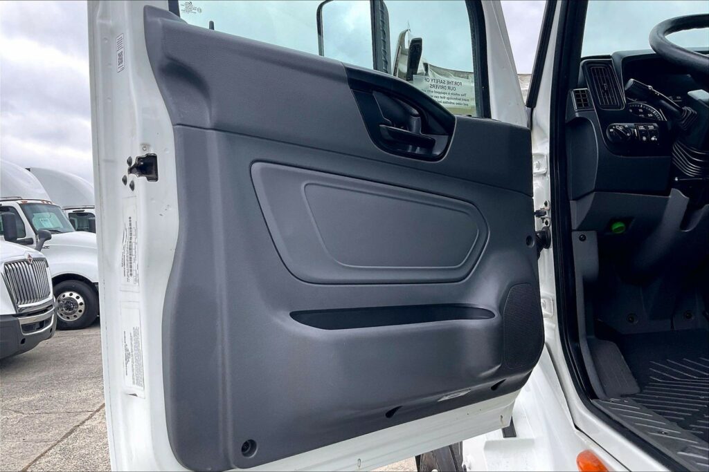 2021 CUM LT625 6×4 Day Cab