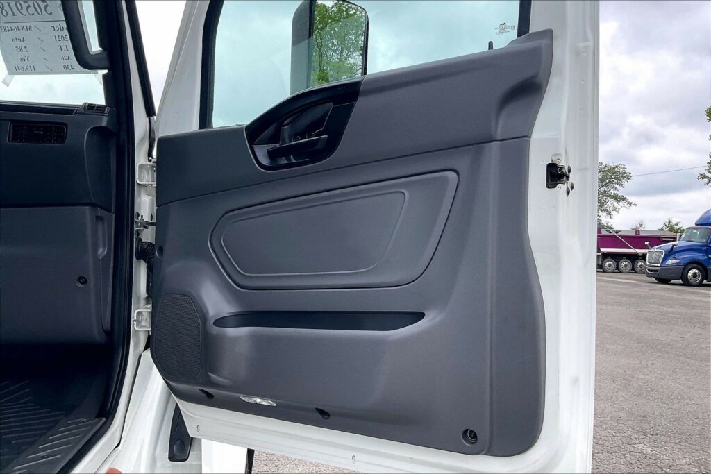 2021 CUM LT625 6×4 Day Cab