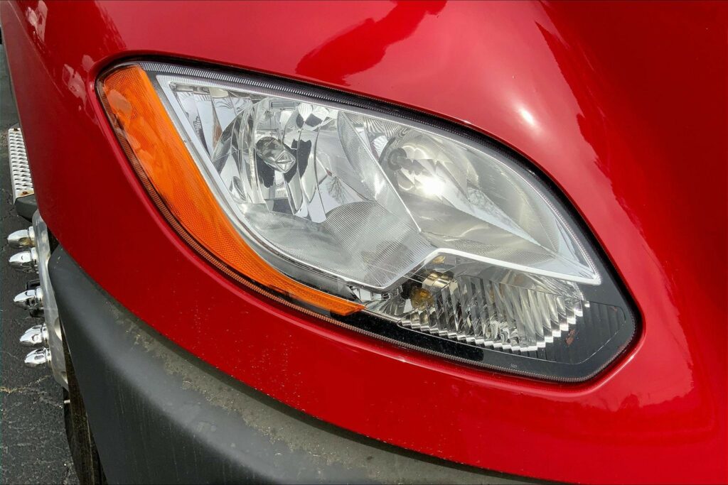 2023 CUM LT625 6X4 Sleeper