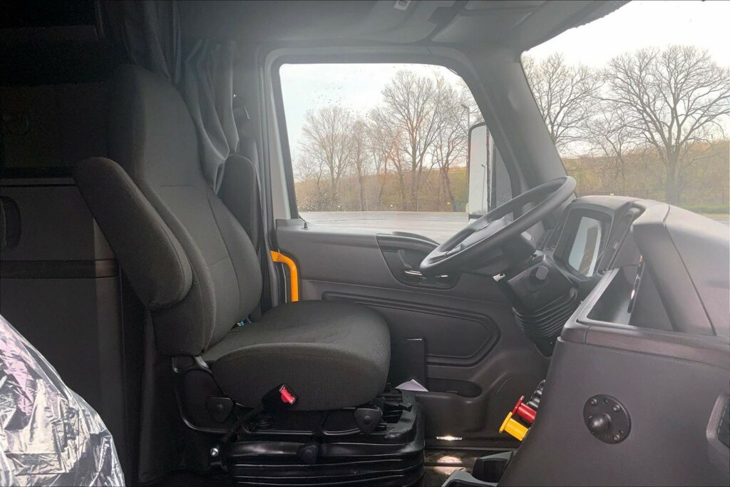 2026 INT LT625 6X4 Sleeper