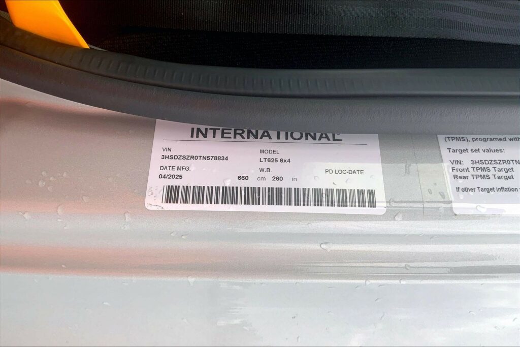 2026 INT LT625 6X4 Sleeper