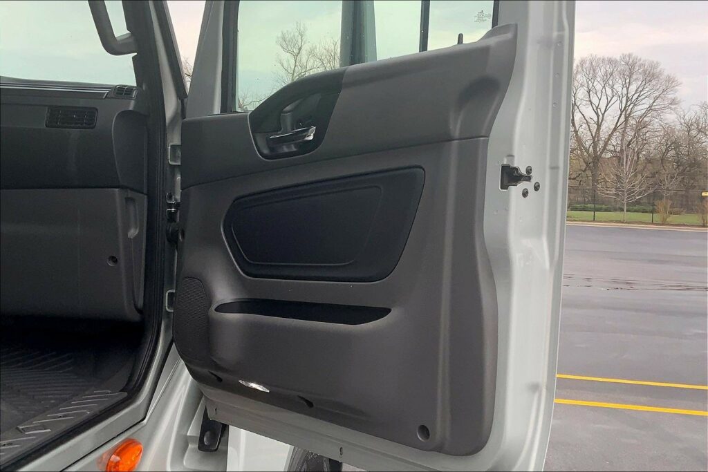 2026 INT LT625 6X4 Sleeper