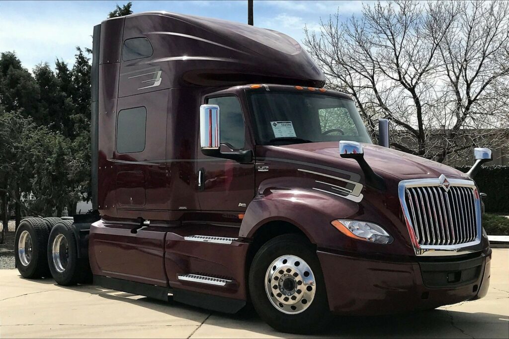 2022 INT LT625 6×4 Sleeper
