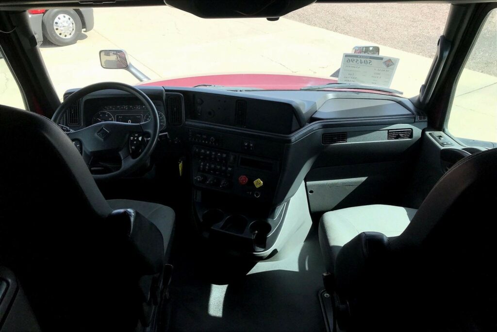 2022 INT LT625 6×4 Sleeper