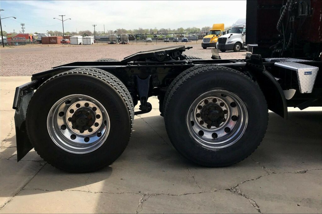 2022 INT LT625 6×4 Sleeper