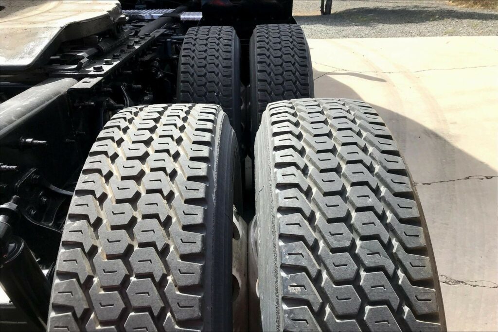 2022 INT LT625 6×4 Sleeper