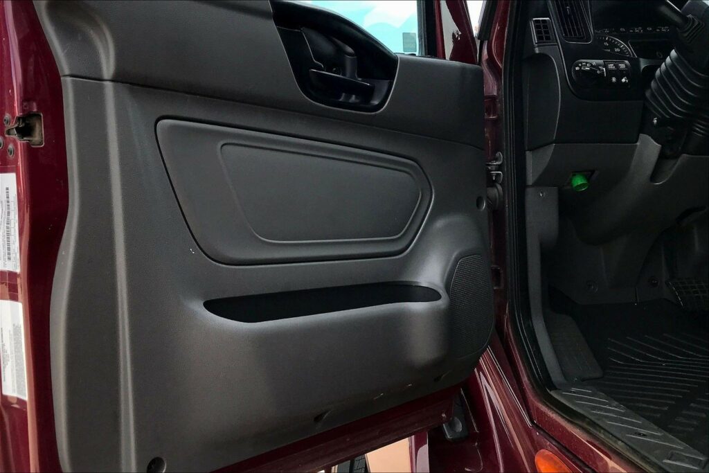 2022 INT LT625 6×4 Sleeper