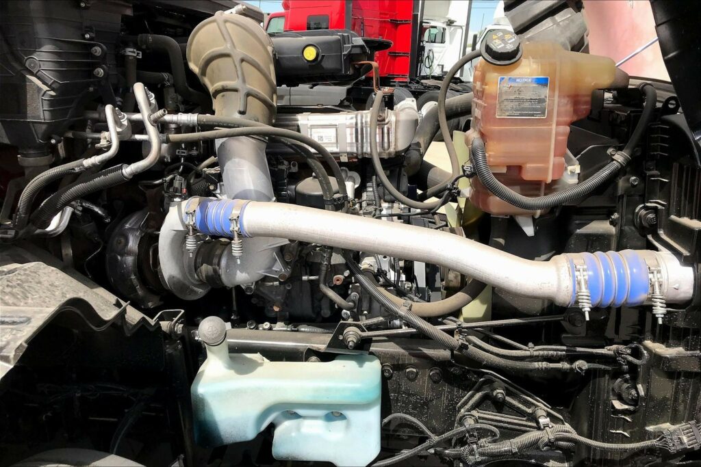 2022 INT LT625 6×4 Sleeper