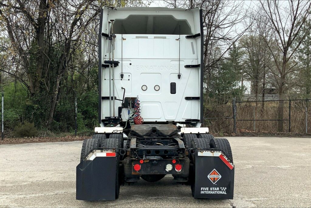 2020 INT LT625 6×4 Sleeper