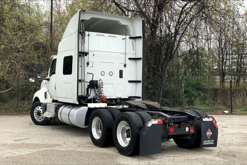 2020 INT LT625 6×4 Sleeper