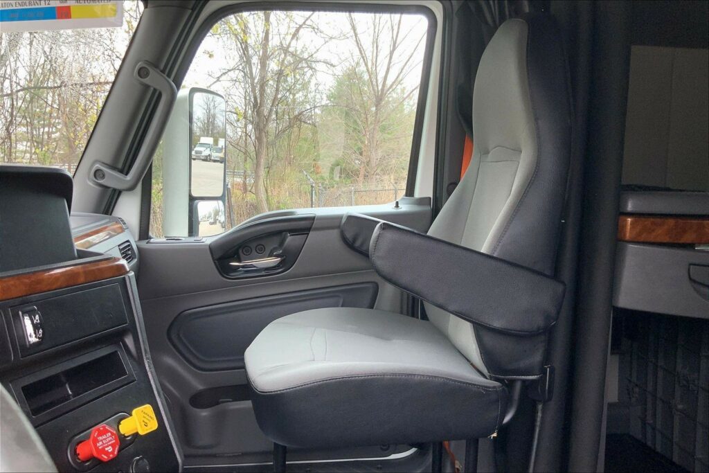 2020 INT LT625 6×4 Sleeper