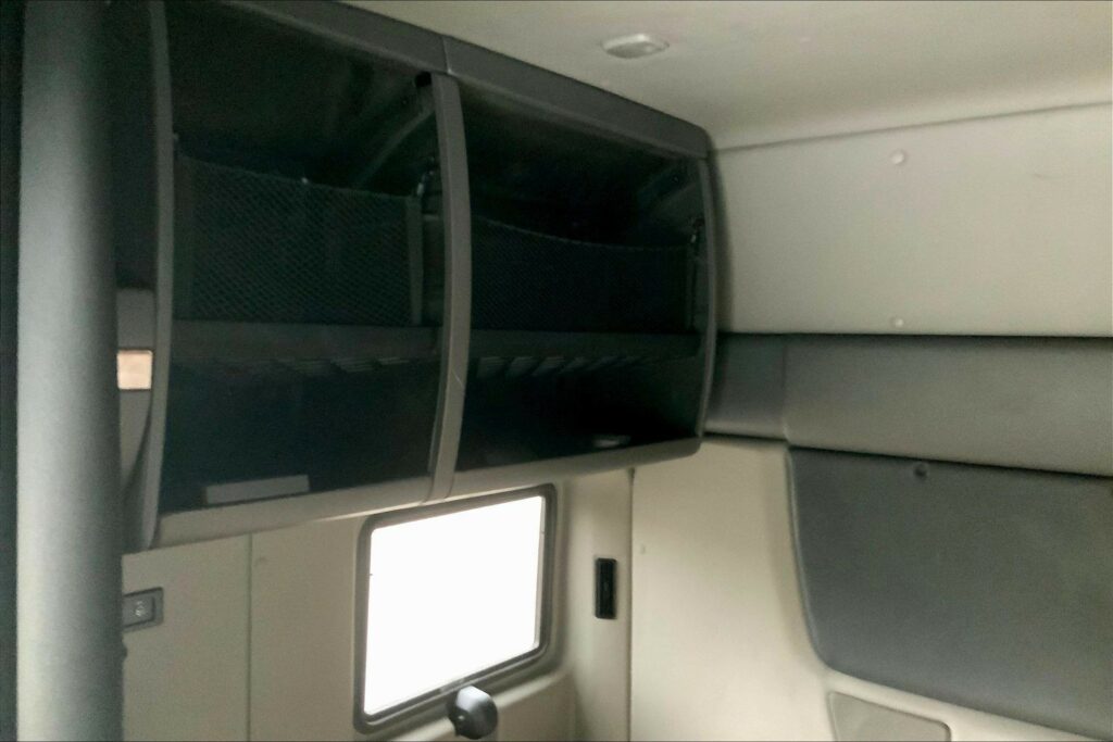 2020 INT LT625 6×4 Sleeper