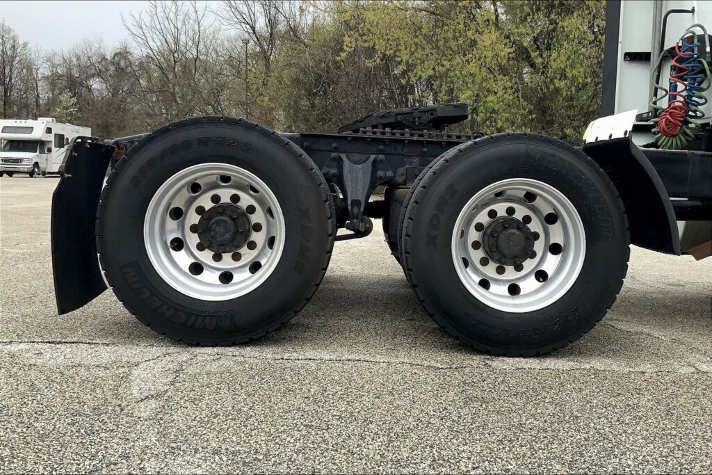 2020 INT LT625 6×4 Sleeper