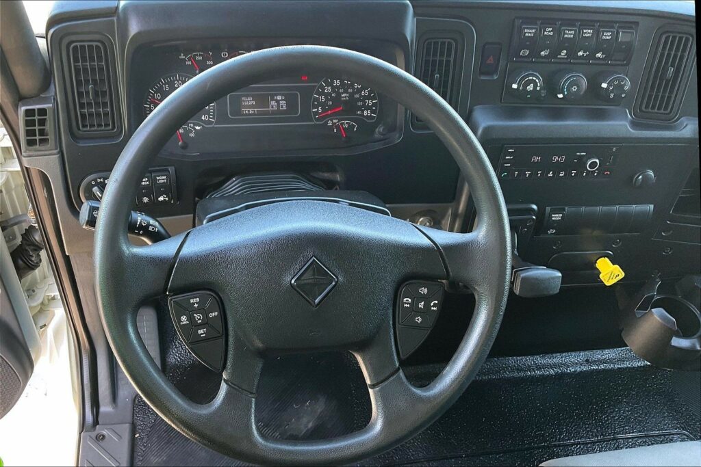 2021 CUM MV607 Medium Conventional