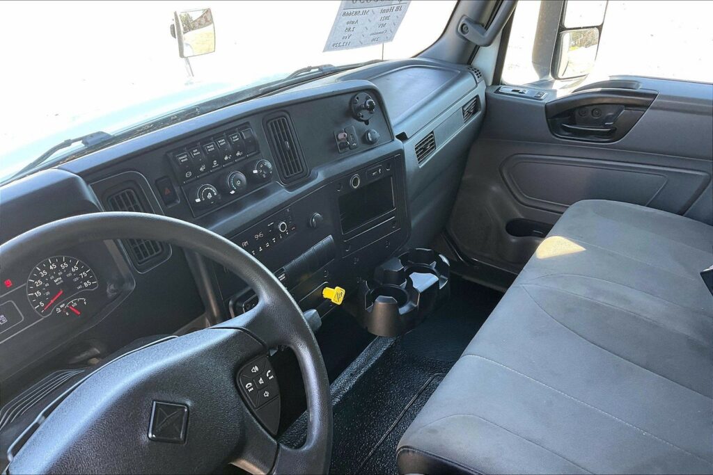2021 CUM MV607 Medium Conventional