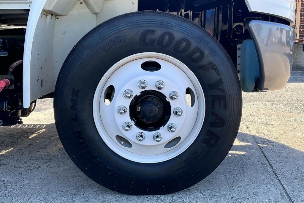 2021 CUM MV607 Medium Conventional