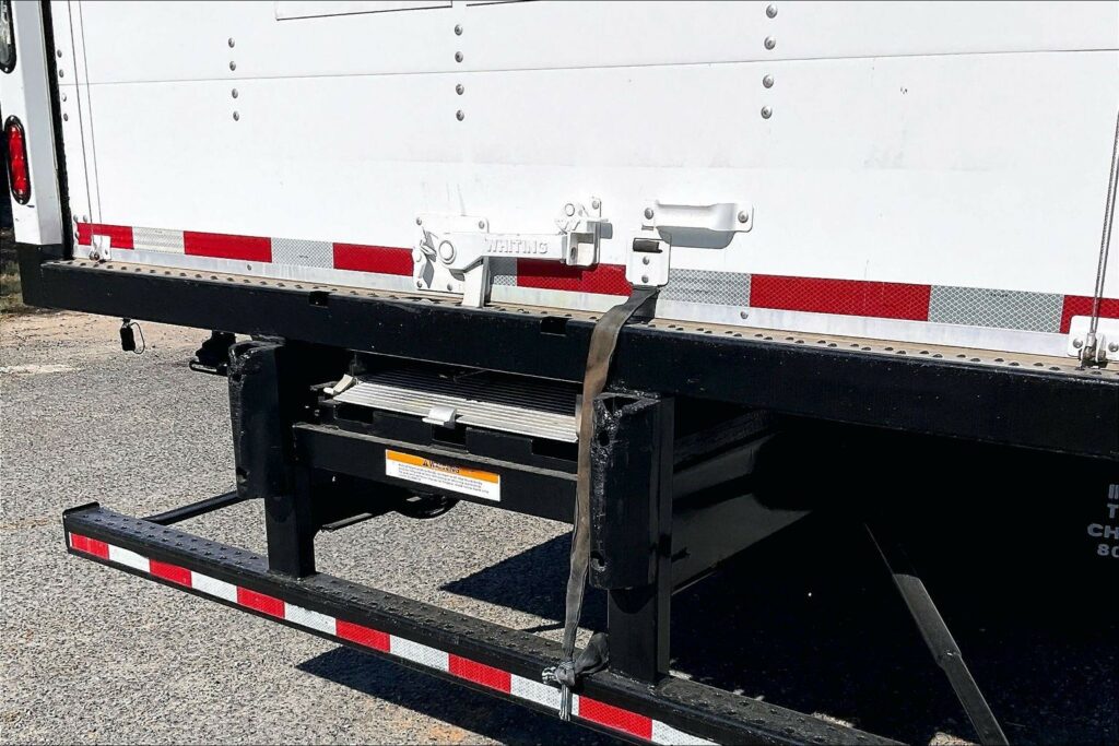 2021 CUM MV607 Medium Conventional
