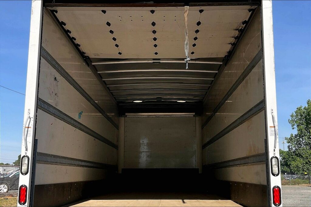 2021 CUM MV607 Medium Conventional