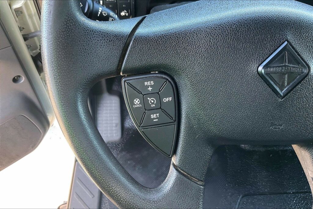 2021 CUM MV607 Medium Conventional