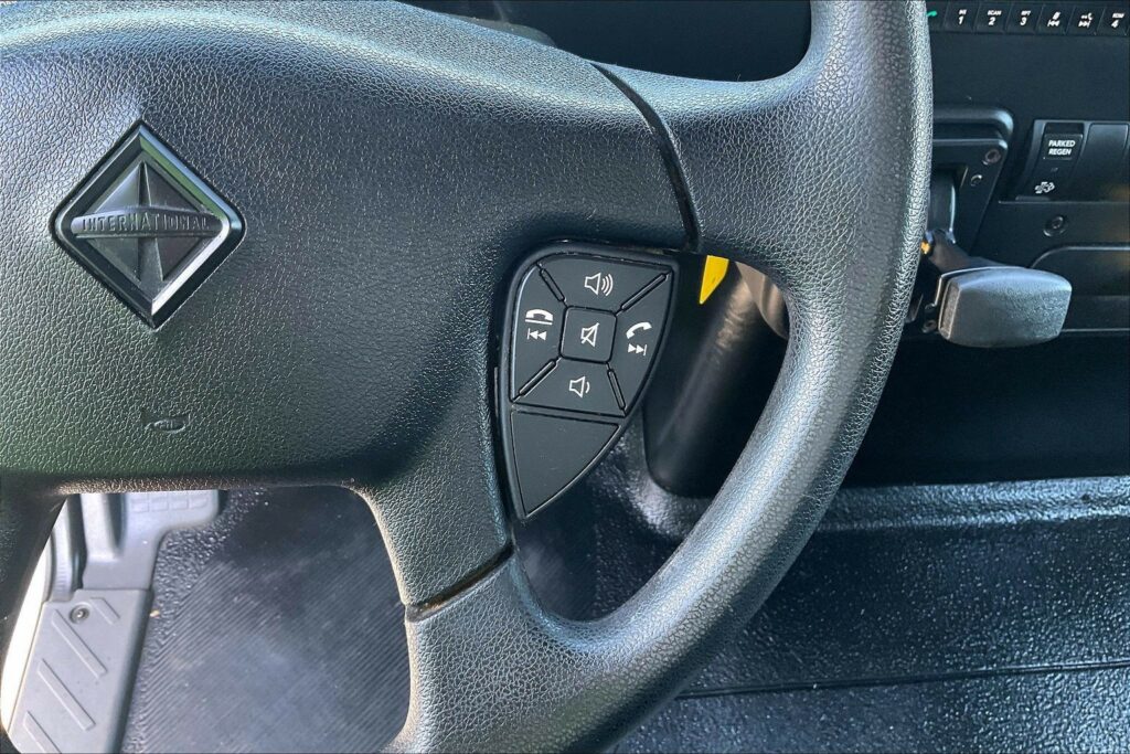 2021 CUM MV607 Medium Conventional