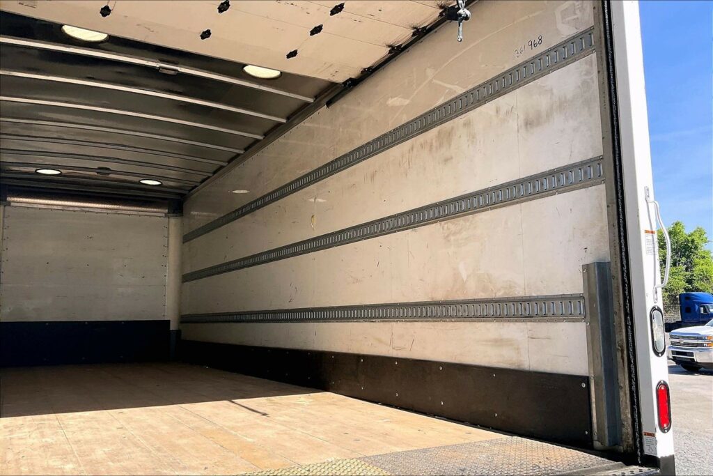 2021 CUM MV607 Medium Conventional