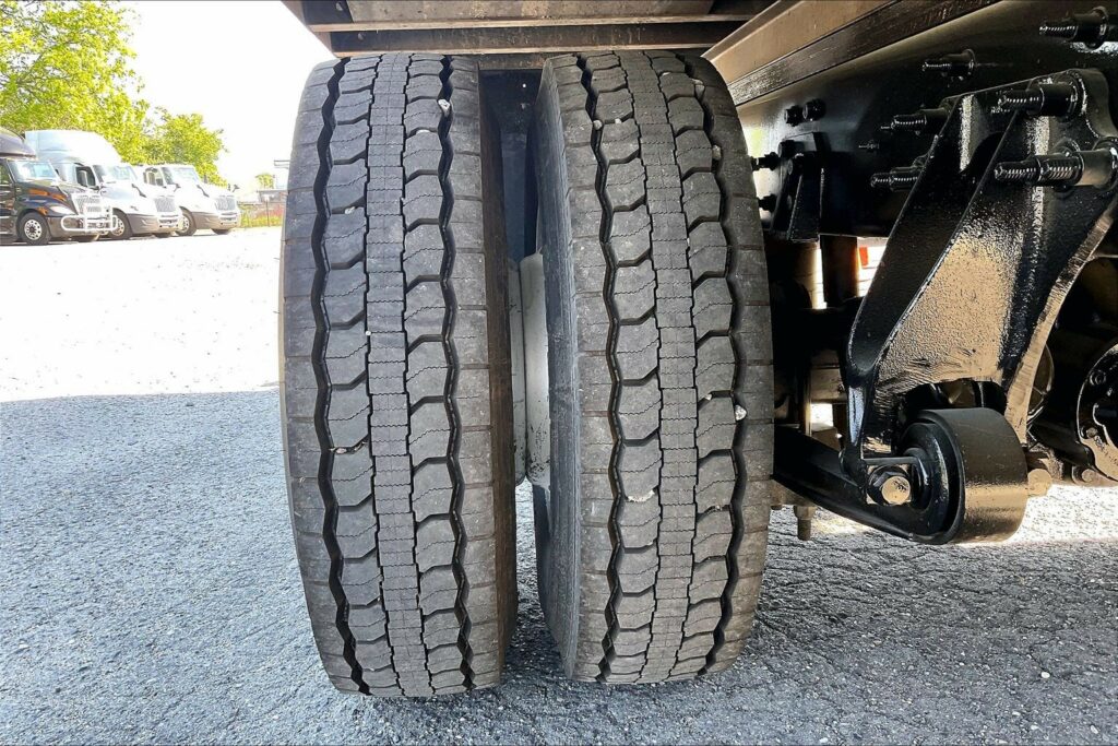 2021 CUM MV607 Medium Conventional