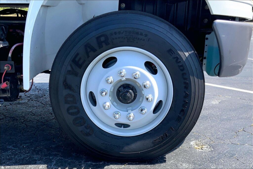 2021 CUM MV607 Medium Conventional