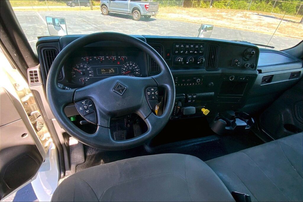 2021 CUM MV607 Medium Conventional