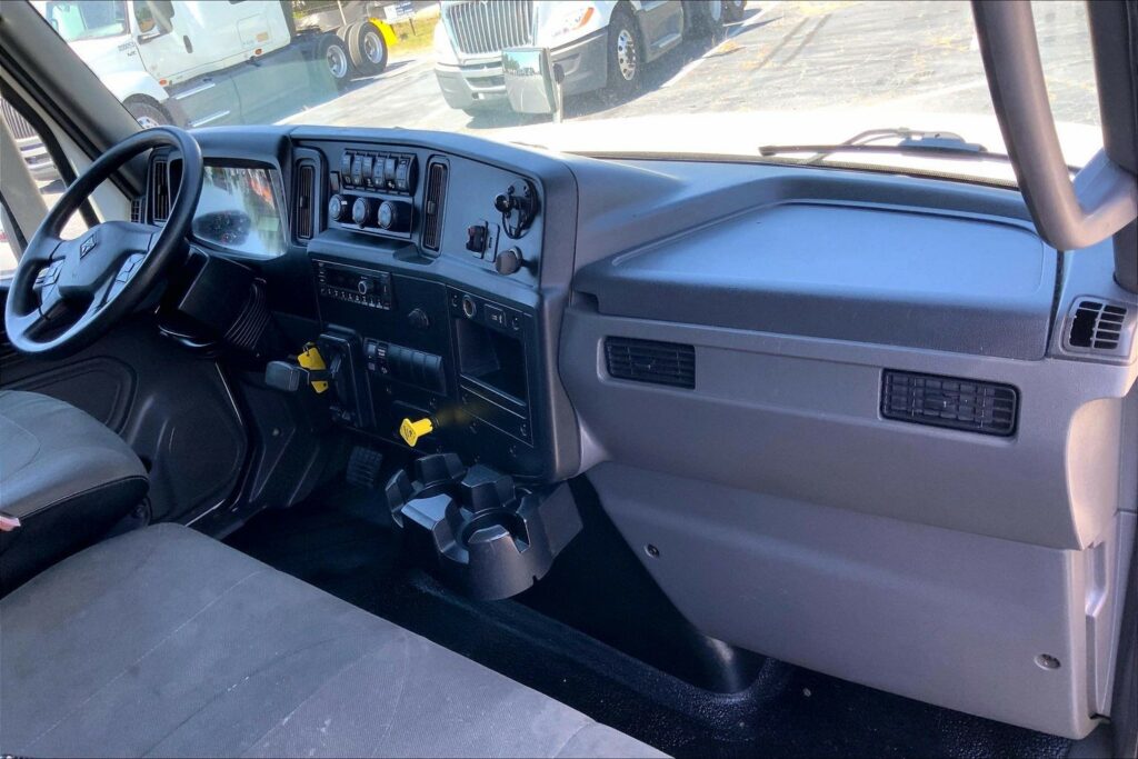 2021 CUM MV607 Medium Conventional