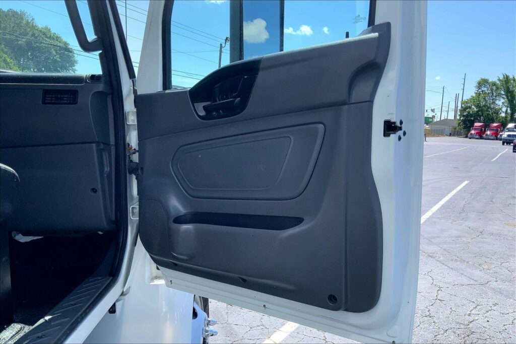 2021 CUM MV607 Medium Conventional