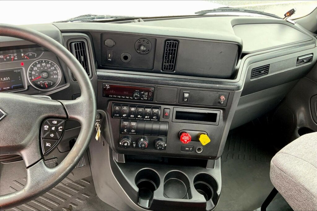 2021 CUM LT625 6×4 Day Cab