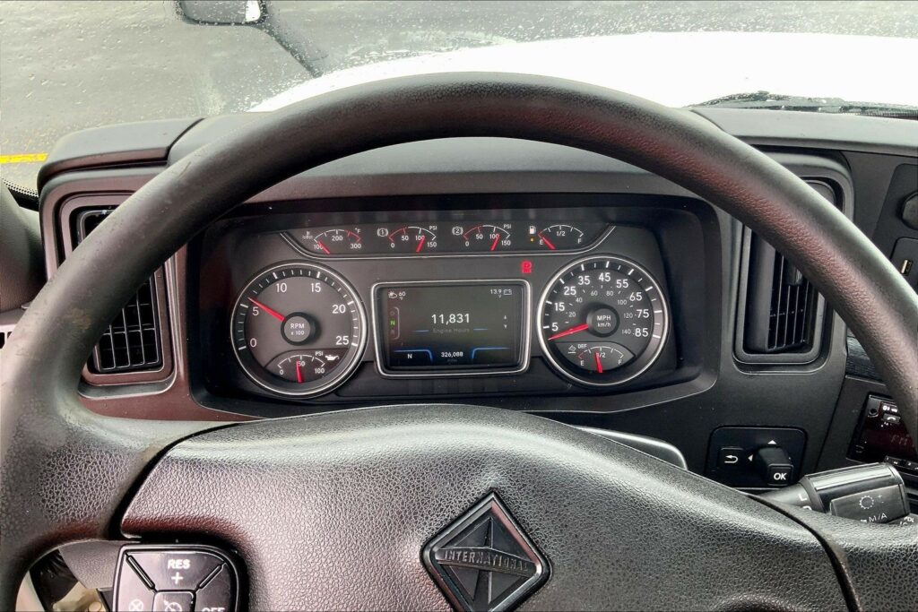 2021 CUM LT625 6×4 Day Cab