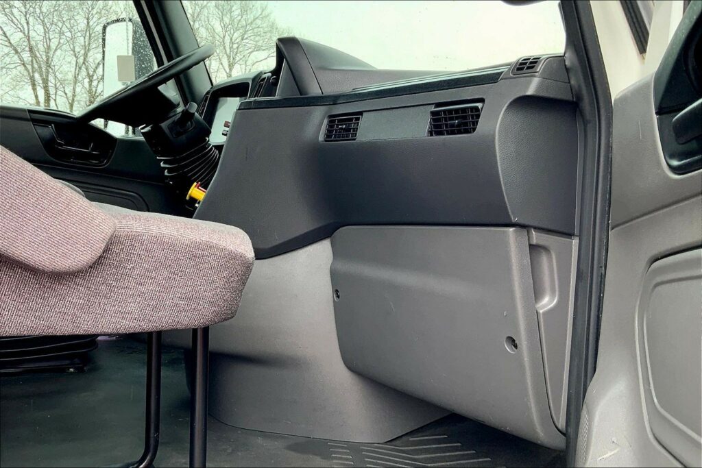 2021 CUM LT625 6×4 Day Cab