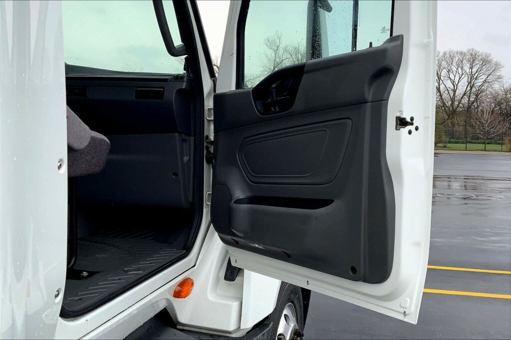 2021 CUM LT625 6×4 Day Cab