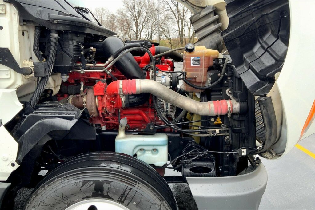 2021 CUM LT625 6×4 Day Cab