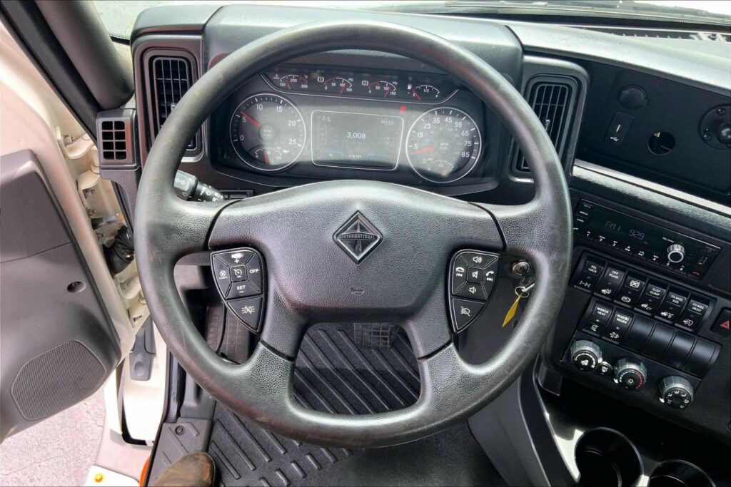 2021 CUM LT625 6×4 Day Cab
