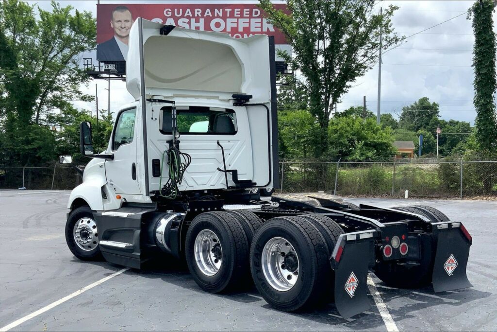 2021 CUM LT625 6×4 Day Cab