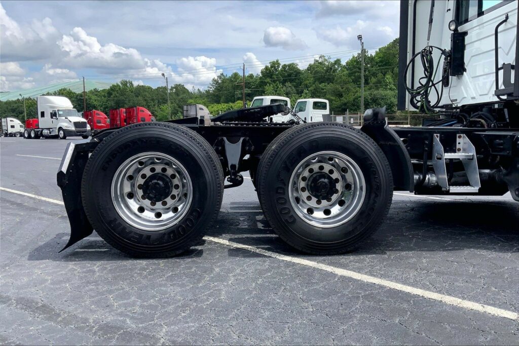 2021 CUM LT625 6×4 Day Cab