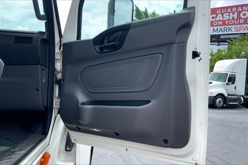 2021 CUM LT625 6×4 Day Cab