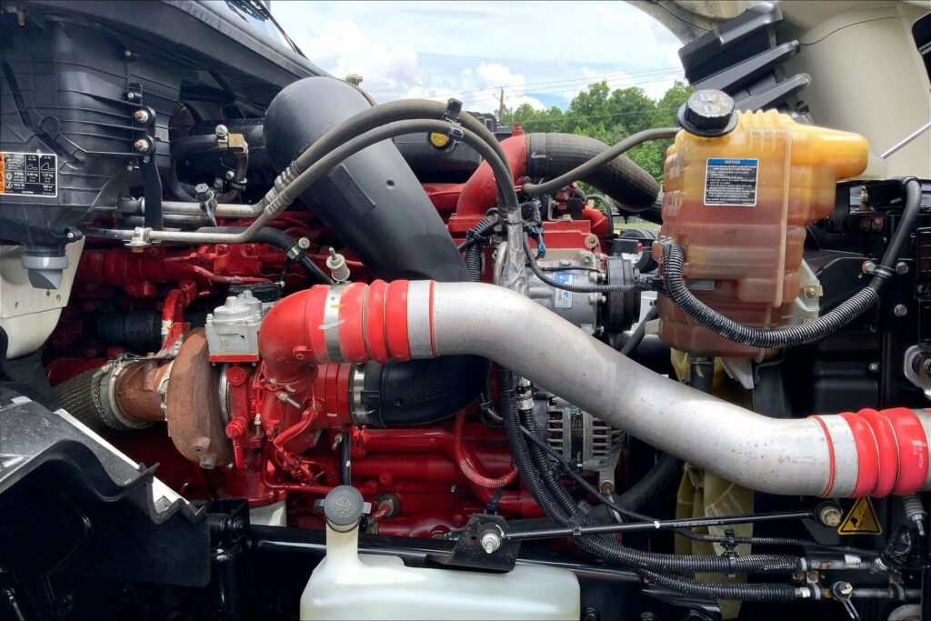 2021 CUM LT625 6×4 Day Cab
