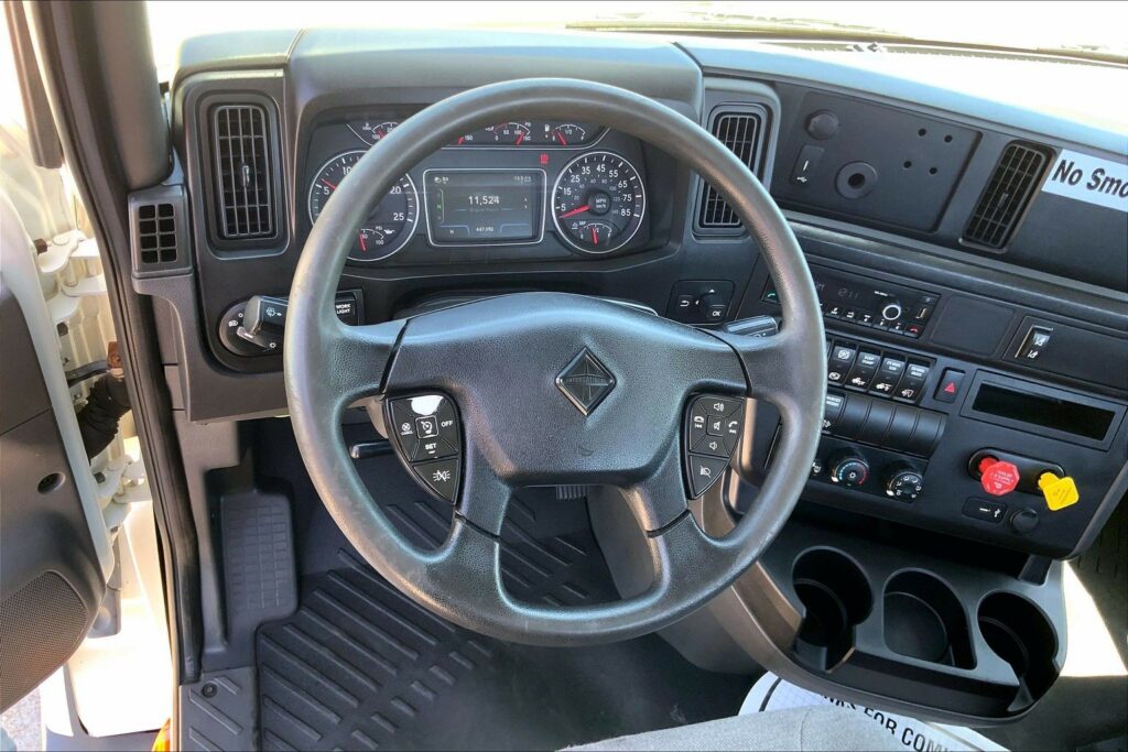 2022 CUM LT625 6×4 Day Cab