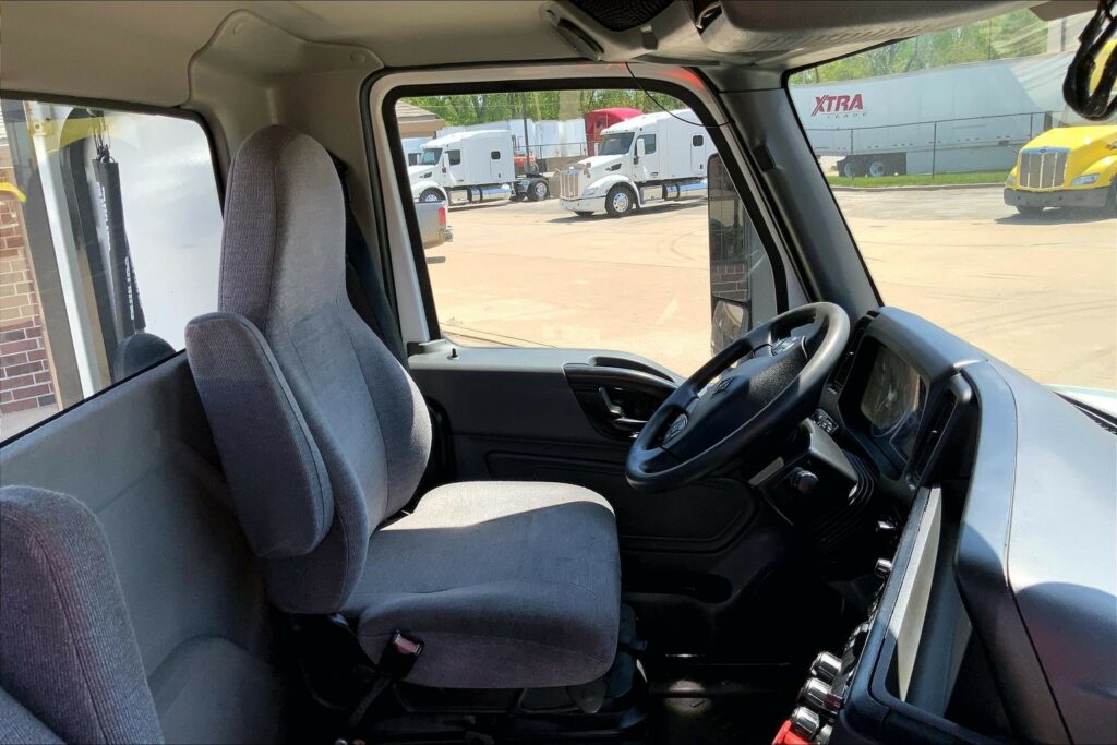 2022 CUM LT625 6×4 Day Cab