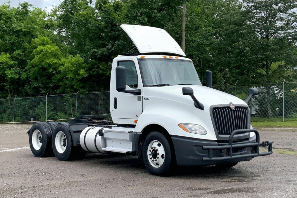 2021 CUM LT625 6×4 Day Cab