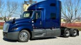 2022 CUM LT625 6×4 Sleeper