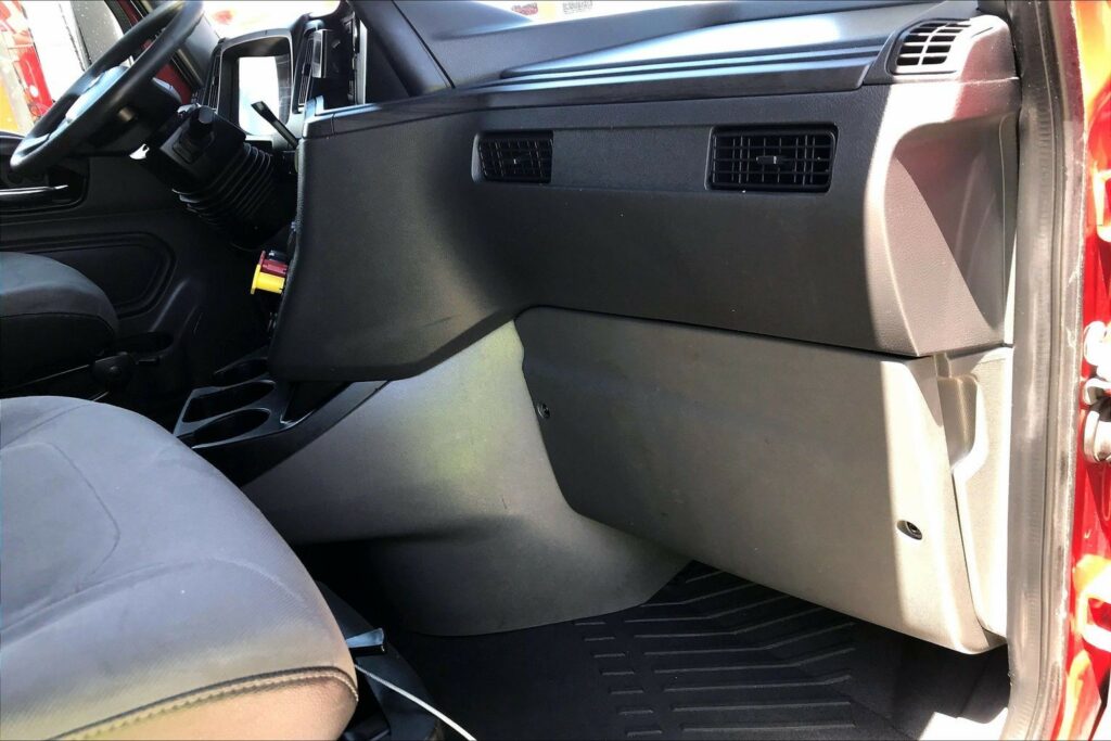 2023 CUM LT625 6X4 Sleeper