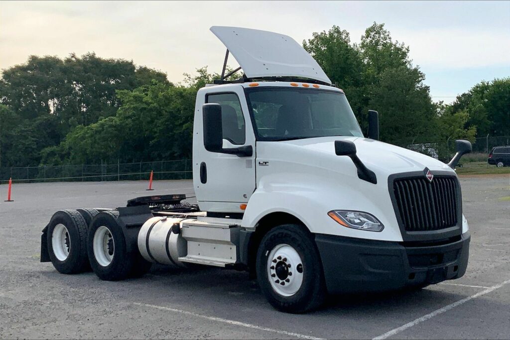 2022 CUM LT625 6×4 Day Cab
